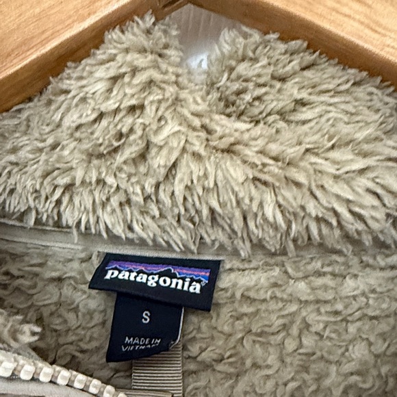 Patagonia Tan Fleece Pullover - Picture 2 of 6